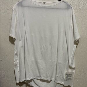 Lululemon Athletica White Short Sleeve Tee